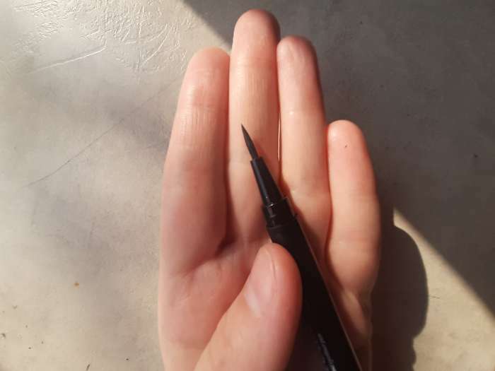 Фотография покупателя товара Подводка-карандаш для глаз Lameila, цвет чёрный, 2 мл - Фото 1