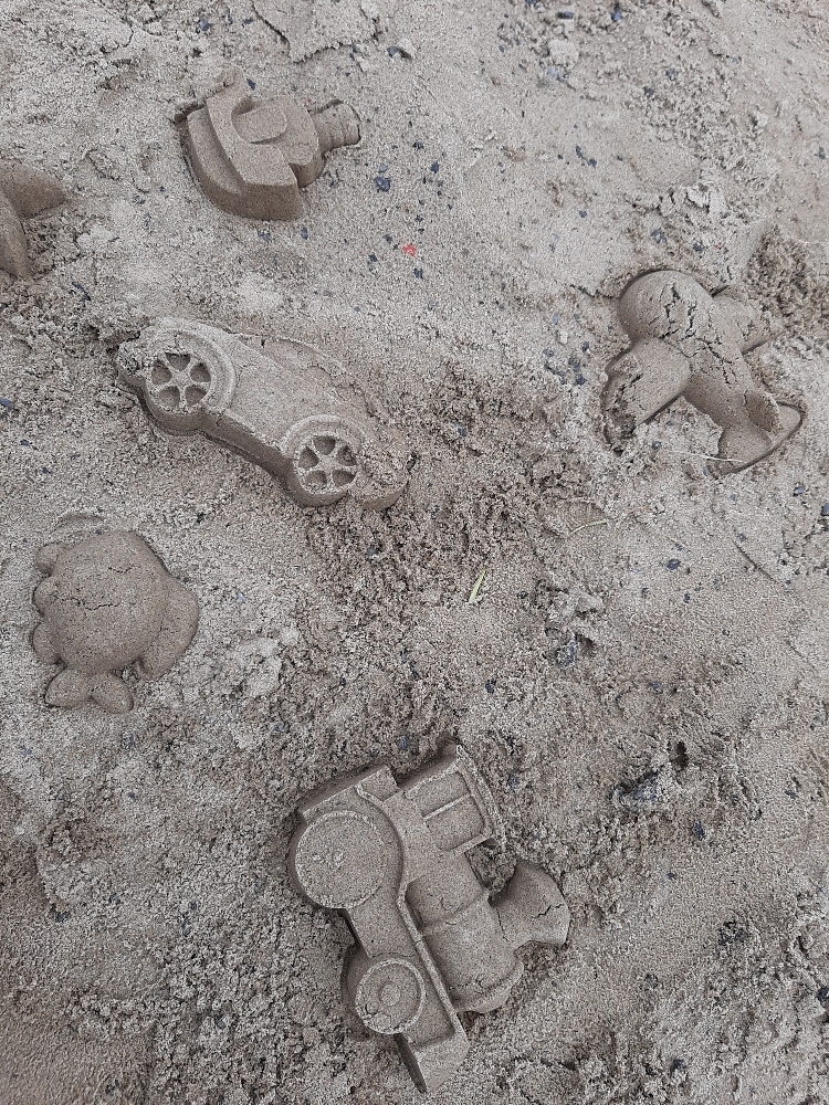 Фотография покупателя товара Набор для игры в песке №68, 4 формочки для песка, цвета МИКС - Фото 22