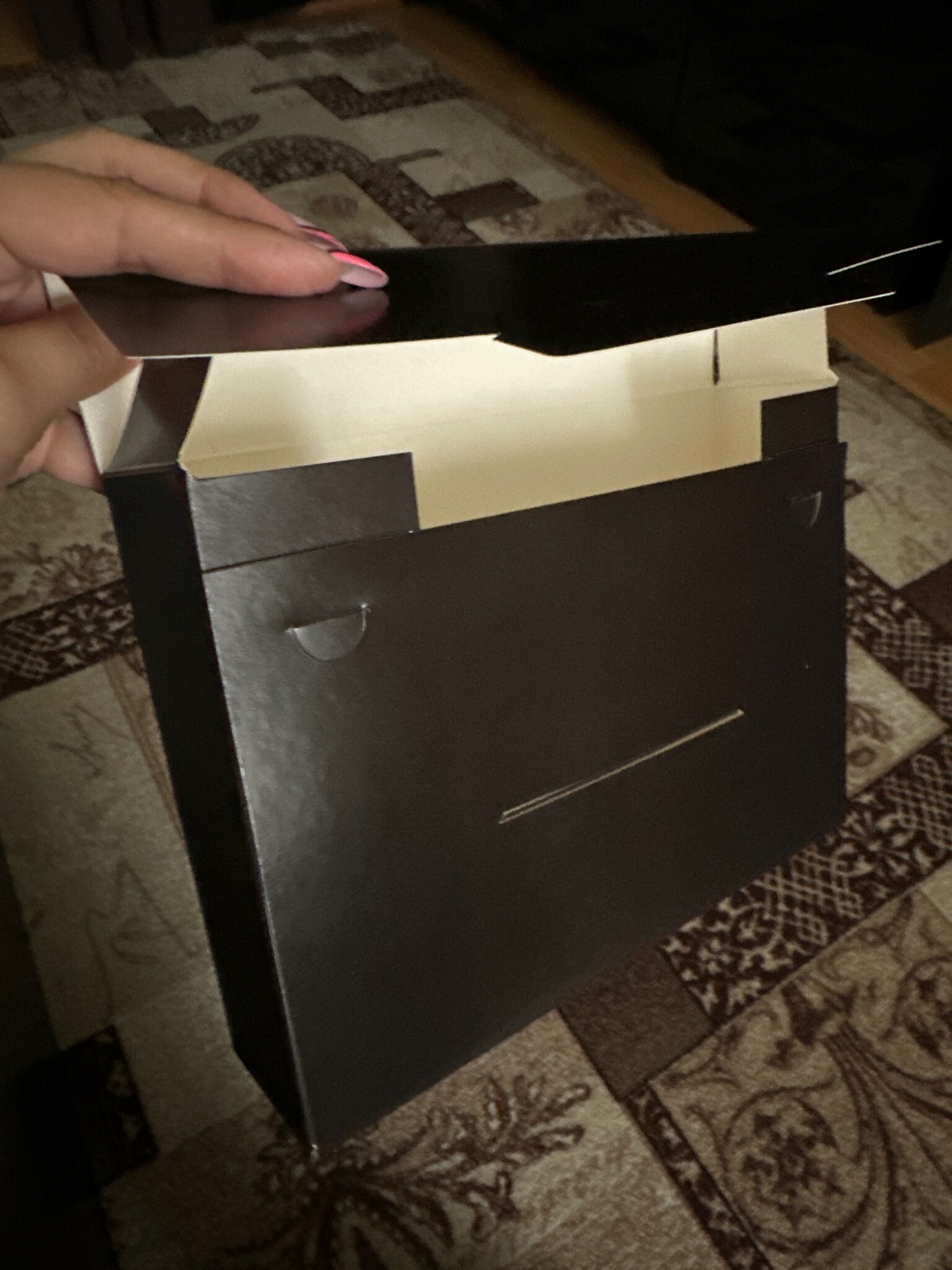 Фотография покупателя товара Коробка подарочная складная конверт, упаковка, «Чёрная», 22 х 16 х 5 см