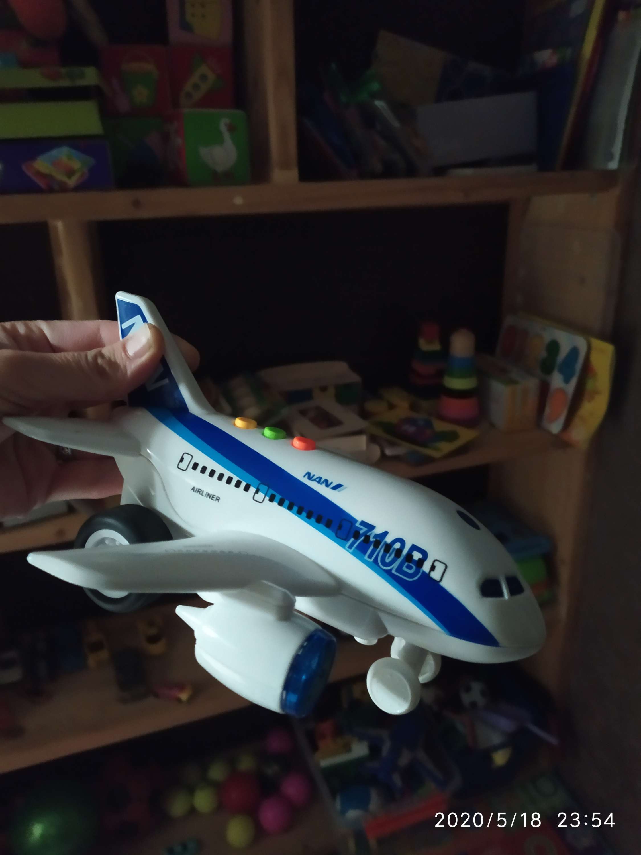 Фотография покупателя товара Самолёт инерционный «Пассажирский», свет и звук