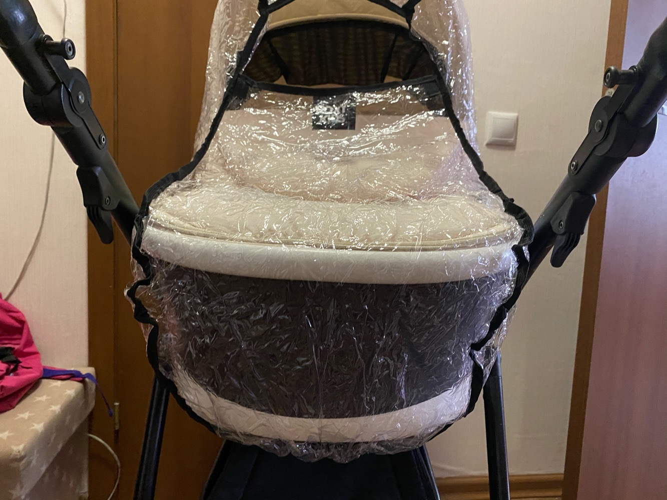 Фотография покупателя товара Универсальный дождевик для детской коляски, с окном, в сумке