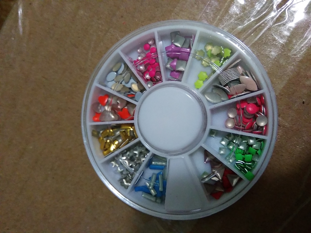 Фотография покупателя товара Заклёпки для декора «Ассорти», 12 ячеек, цвет МИКС - Фото 3