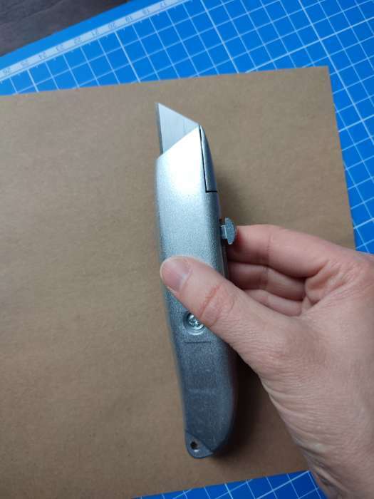 Фотография покупателя товара Нож универсальный ТУНДРА, металлический корпус, трапециевидное лезвие, 19 мм