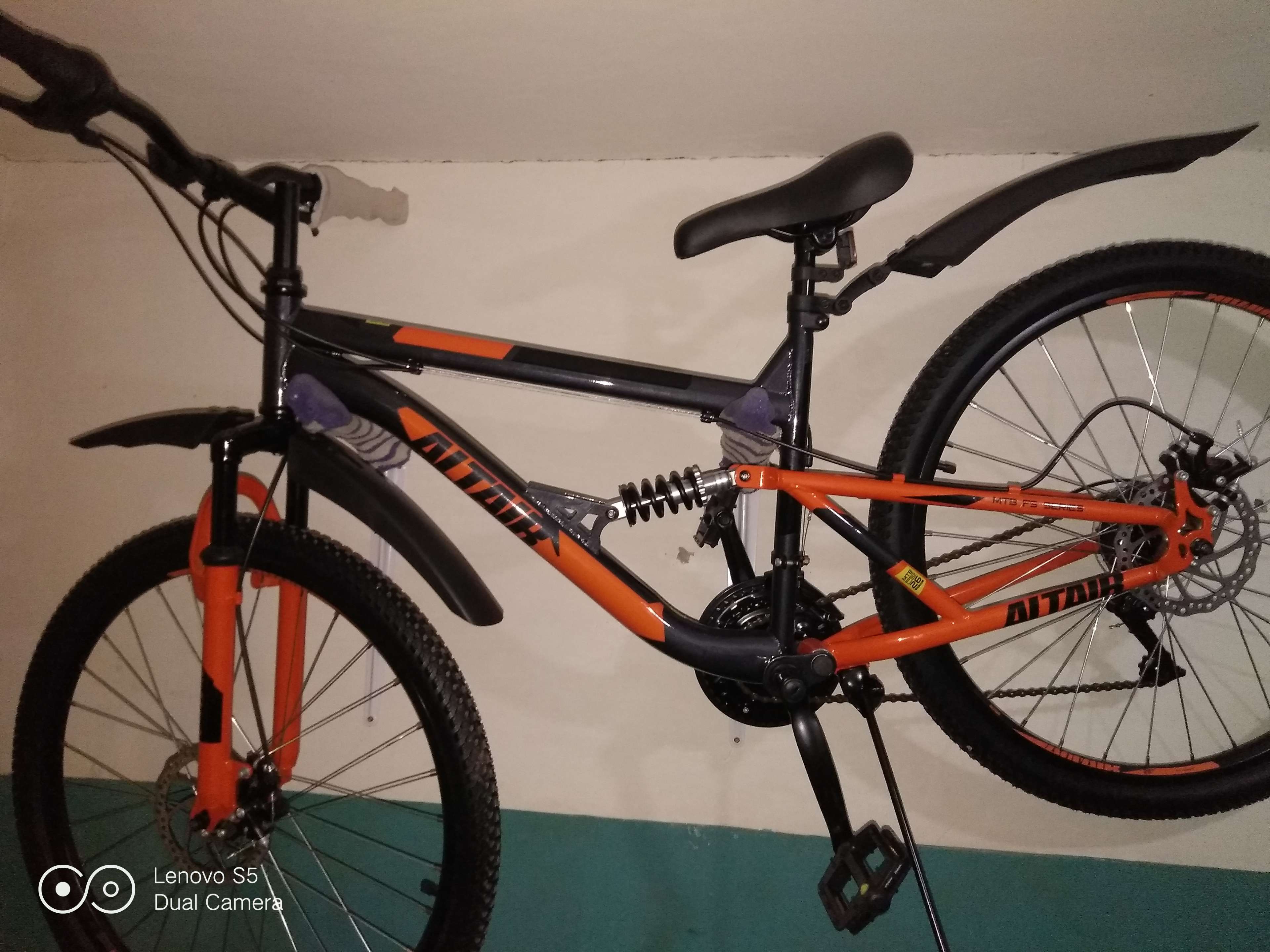 Фотография покупателя товара Велосипед 26" Altair MTB FS 2.0 disc, 2020, цвет серый/оранжевый, размер 16" - Фото 1
