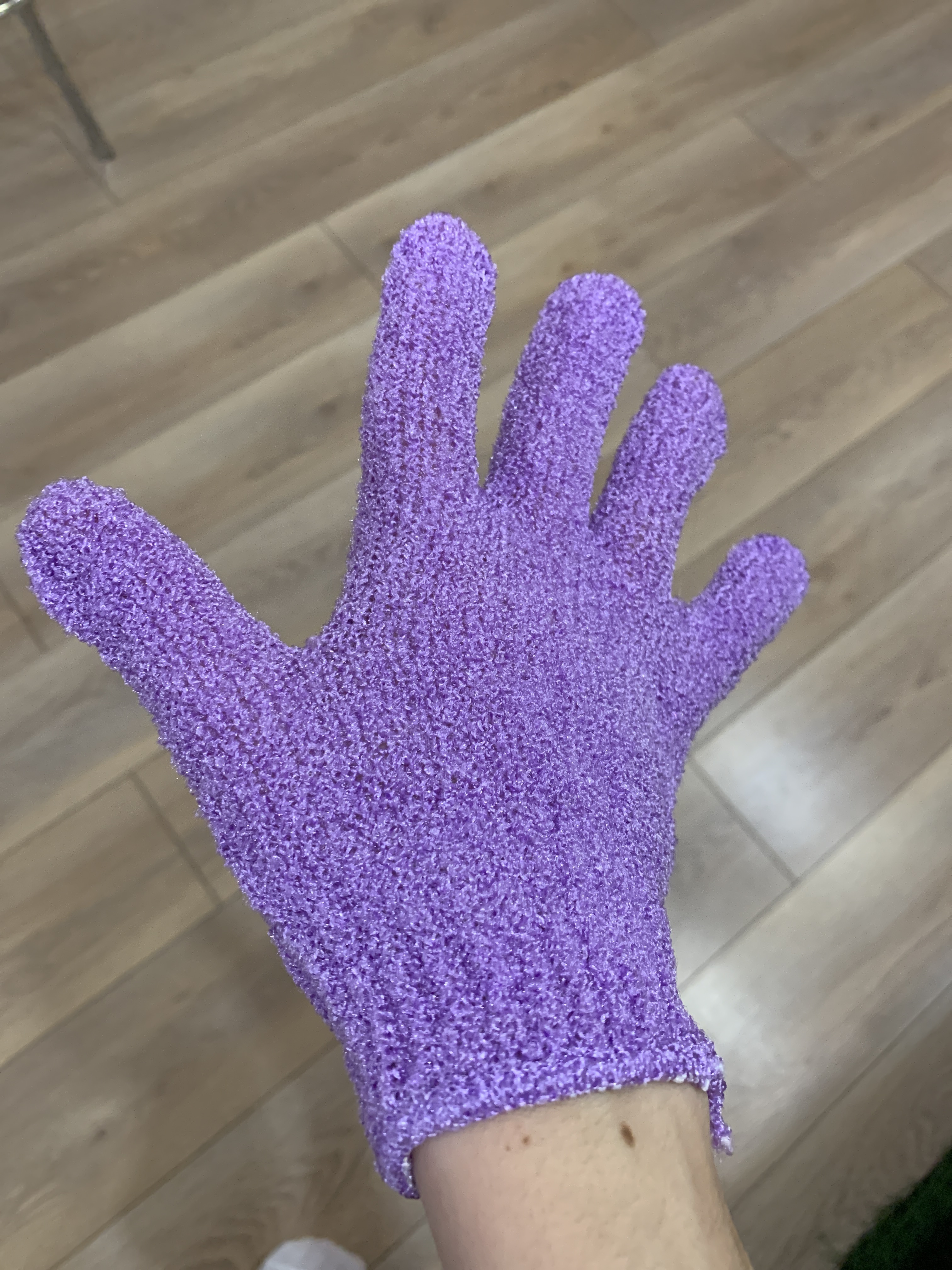 Фотография покупателя товара Мочалка-перчатка массажная однотонная 18х14 см, цвет МИКС - Фото 2