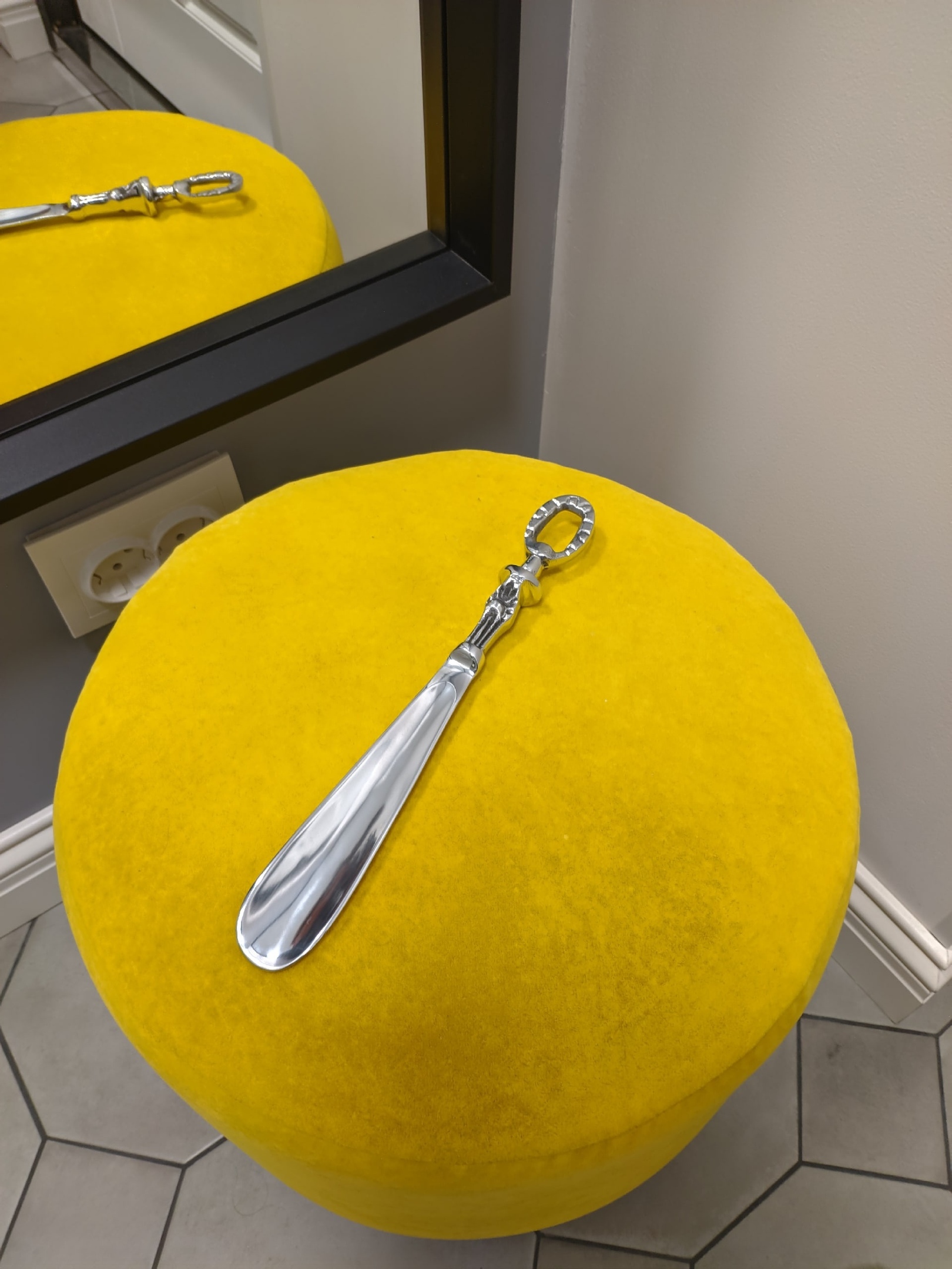 Фотография покупателя товара Ложка для обуви «Узел», 26×3.5×2.5 см, алюминий - Фото 1