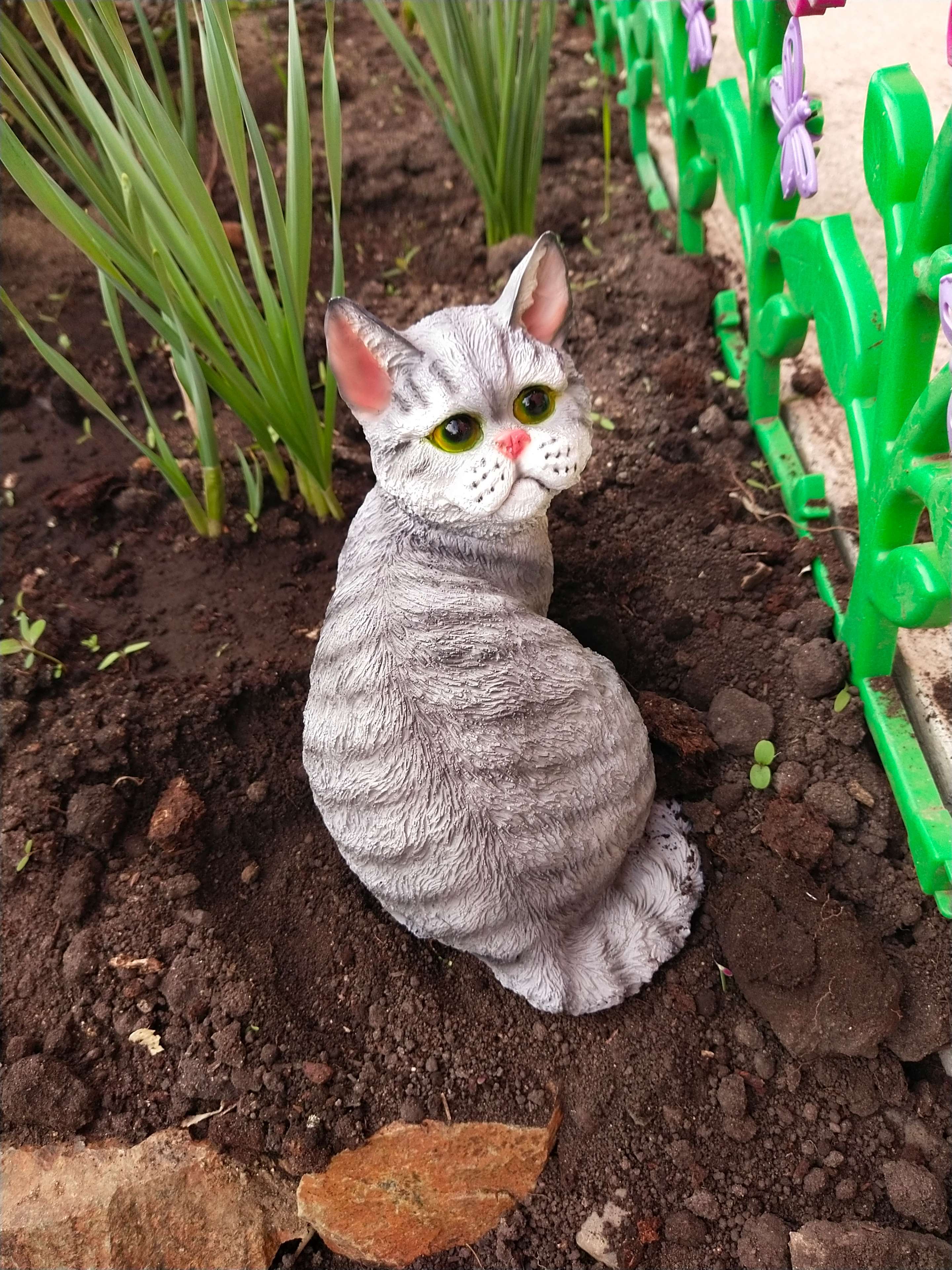 Фотография покупателя товара Садовая фигура "Кот Васька" 19х13х21см - Фото 1