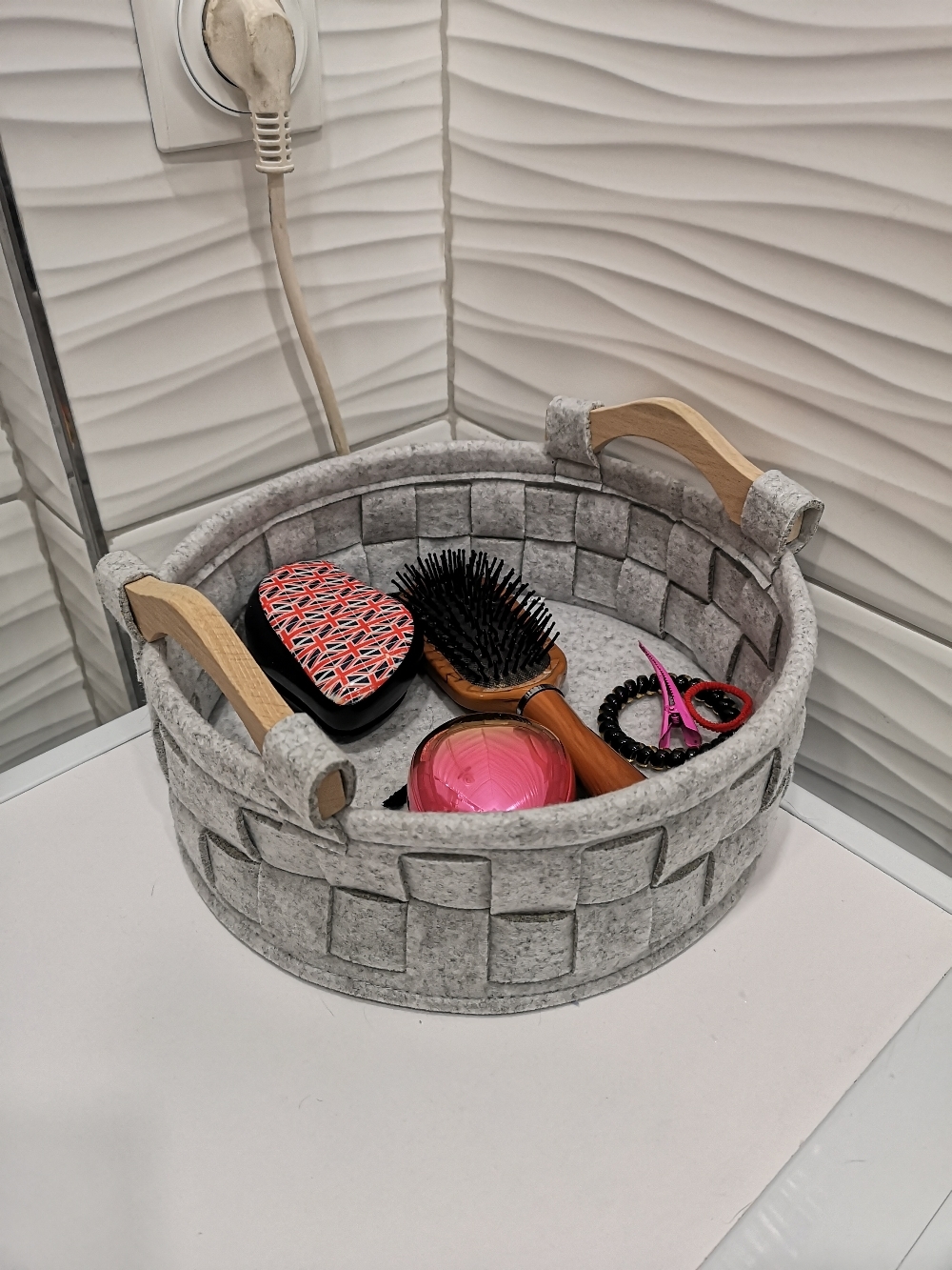 Фотография покупателя товара Корзина для хранения Доляна «Нафаня», 26×26×14 см, цвет серый - Фото 5