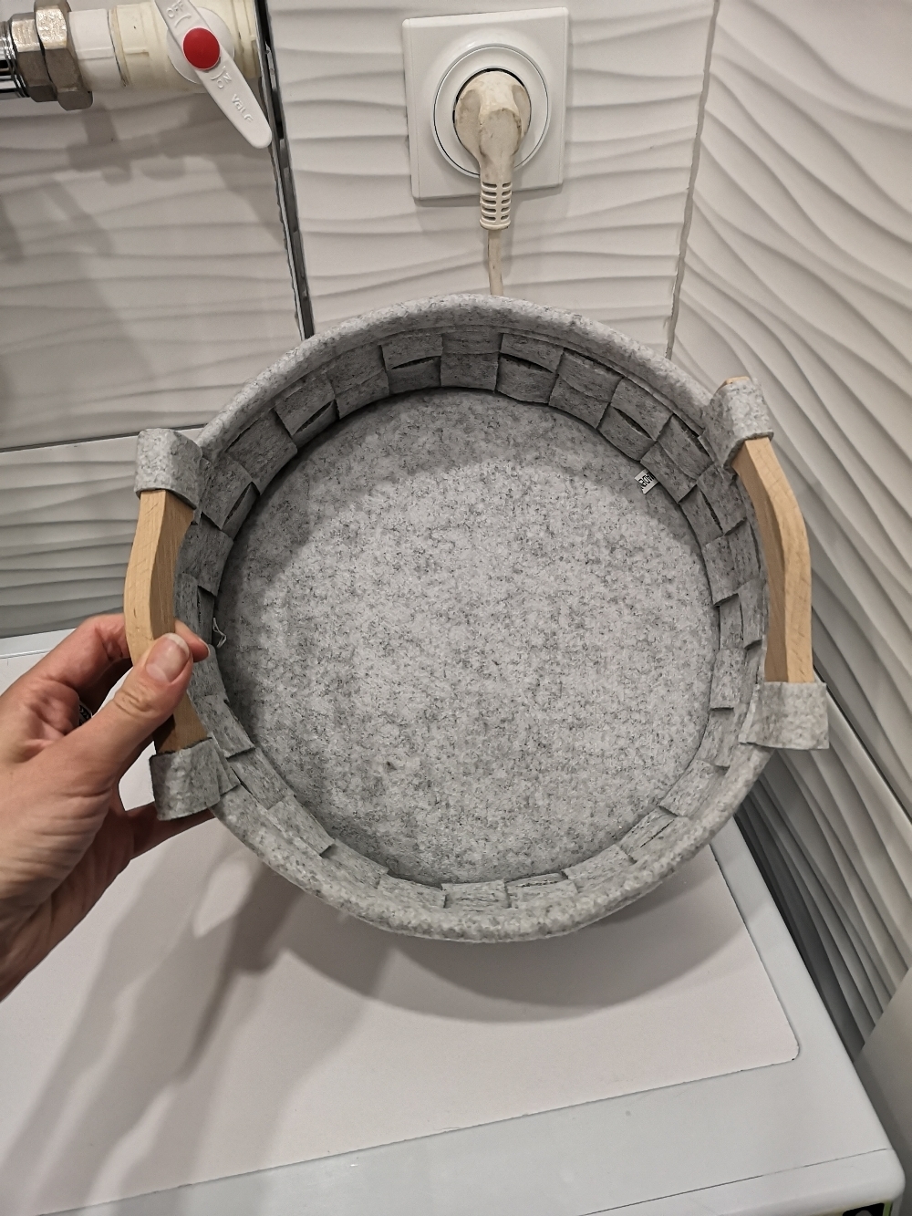 Фотография покупателя товара Корзина для хранения Доляна «Нафаня», 26×26×14 см, цвет серый - Фото 6