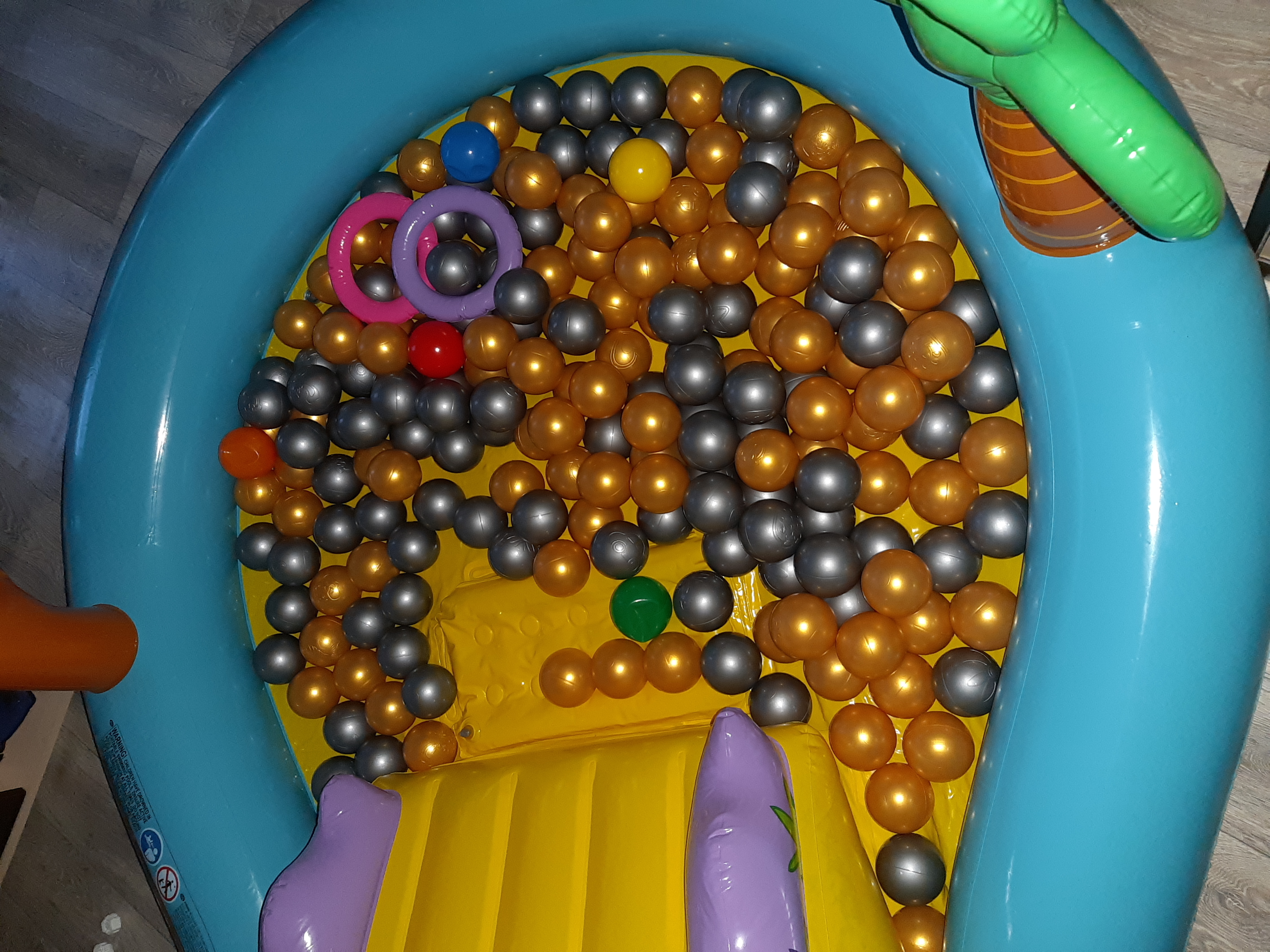 Фотография покупателя товара Шарики для сухого бассейна «Перламутровые», диаметр шара 7,5 см, набор 100 штук, цвет металлик