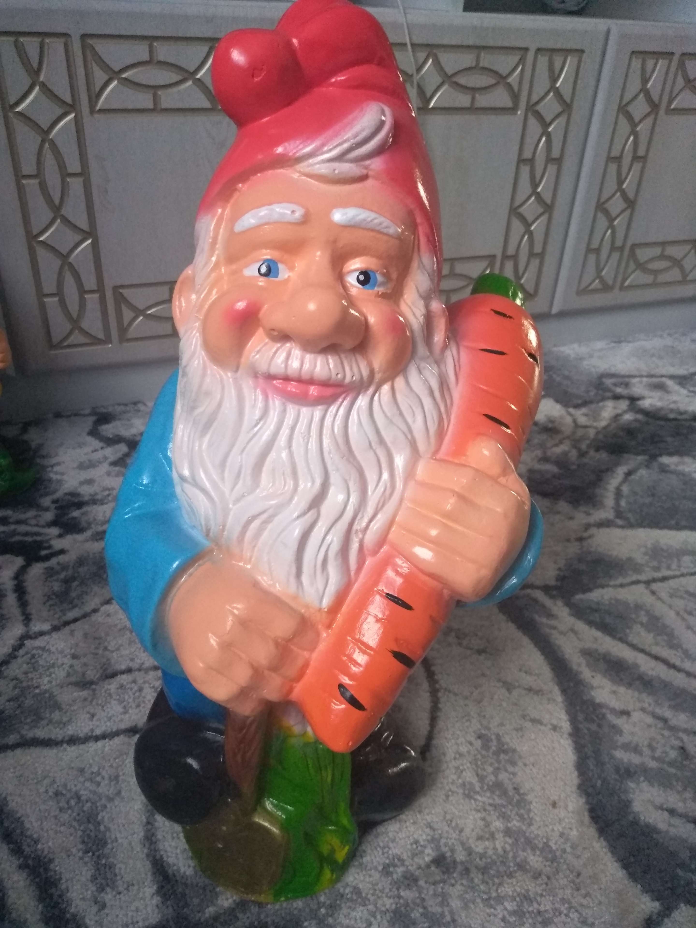 Фотография покупателя товара Садовая фигура "Гном с морковью" 43х21см - Фото 1