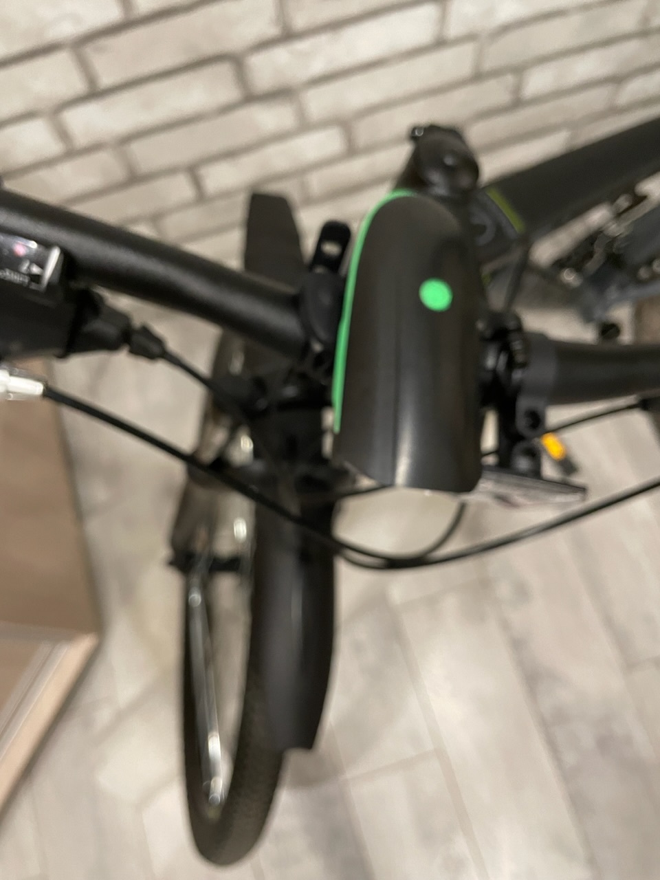 Фотография покупателя товара Фонарь велосипедный "Мастер К.", 3 режима, 2 Вт, 1200 мАч, с гудком, 10 х 5 х 5 см - Фото 10