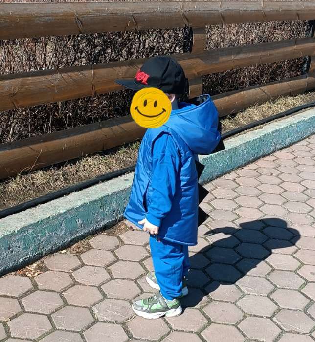 Фотография покупателя товара Жилет детский, цвет василёк, рост 116-122 см - Фото 1