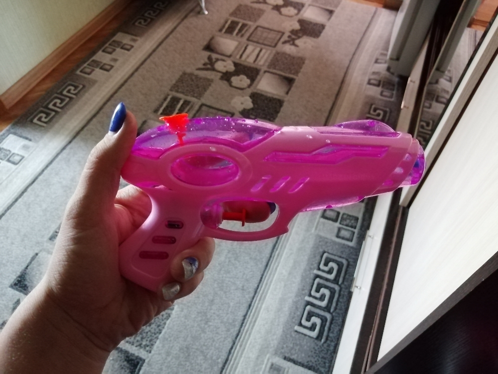Фотография покупателя товара Водный пистолет «Галактика», 18 см, цвет МИКС - Фото 4