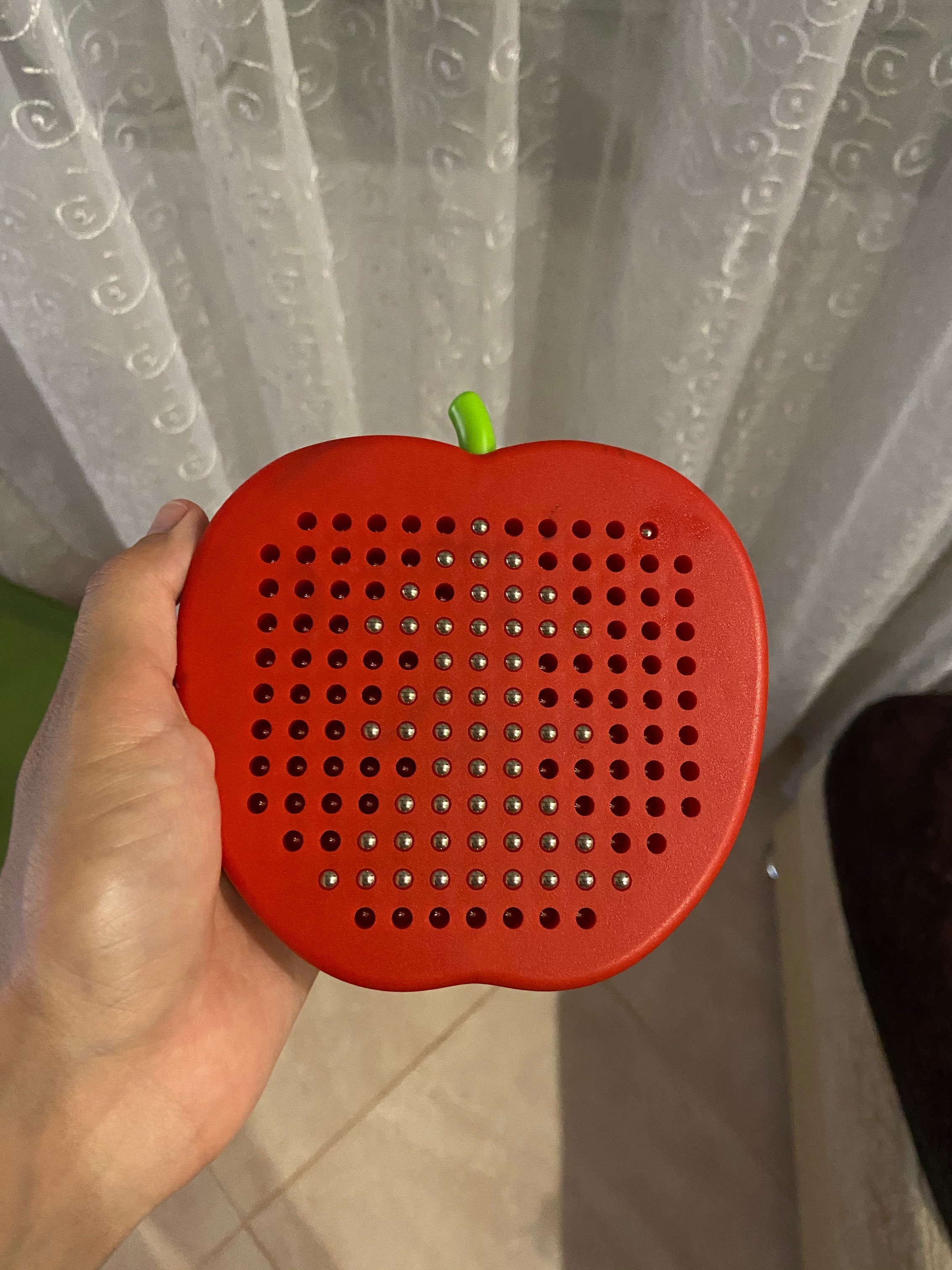 Фотография покупателя товара Магнитный планшет «Яблоко», маленькое, 142 отверстия, цвет красный