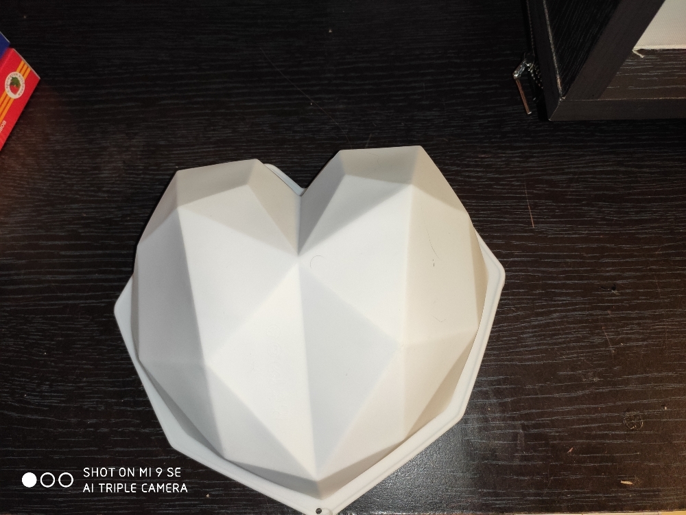 Фотография покупателя товара Форма для муссовых десертов и выпечки Доляна «Геометрия любви», 21,5×20 см, цвет белый - Фото 9