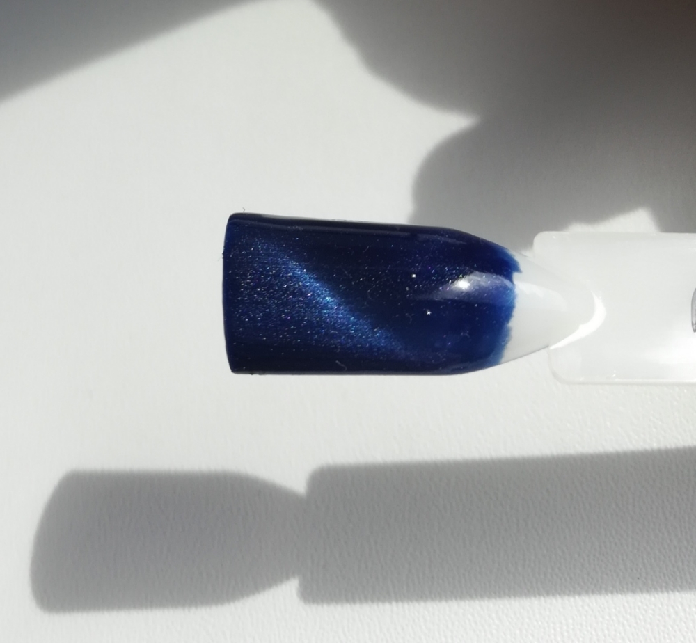 Фотография покупателя товара Гель-лак для ногтей 3D, трёхфазный LED/UV, под магнит, 10мл, цвет 7-010 хамелеон золотой - Фото 13