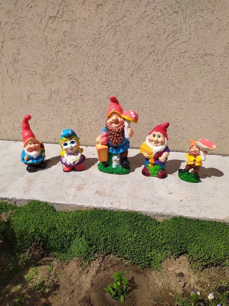 Фотография покупателя товара Садовая фигура "Девочка-гном" 18х16х31см - Фото 1