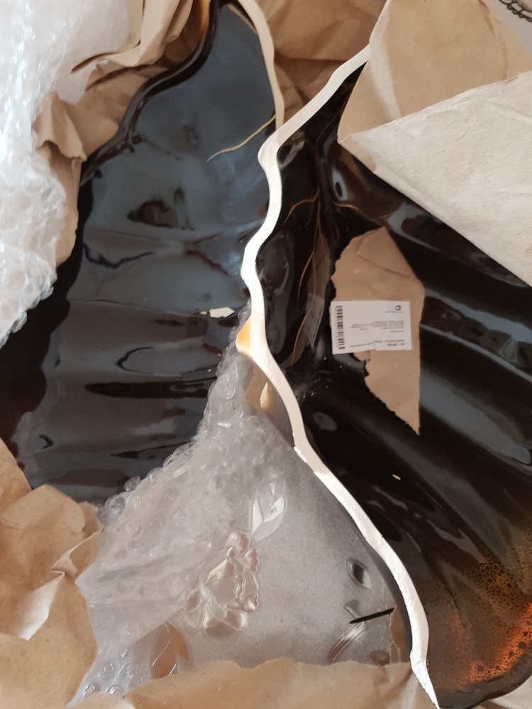 Фотография покупателя товара Конфетница "Лист", черная, керамика, 15 см - Фото 2