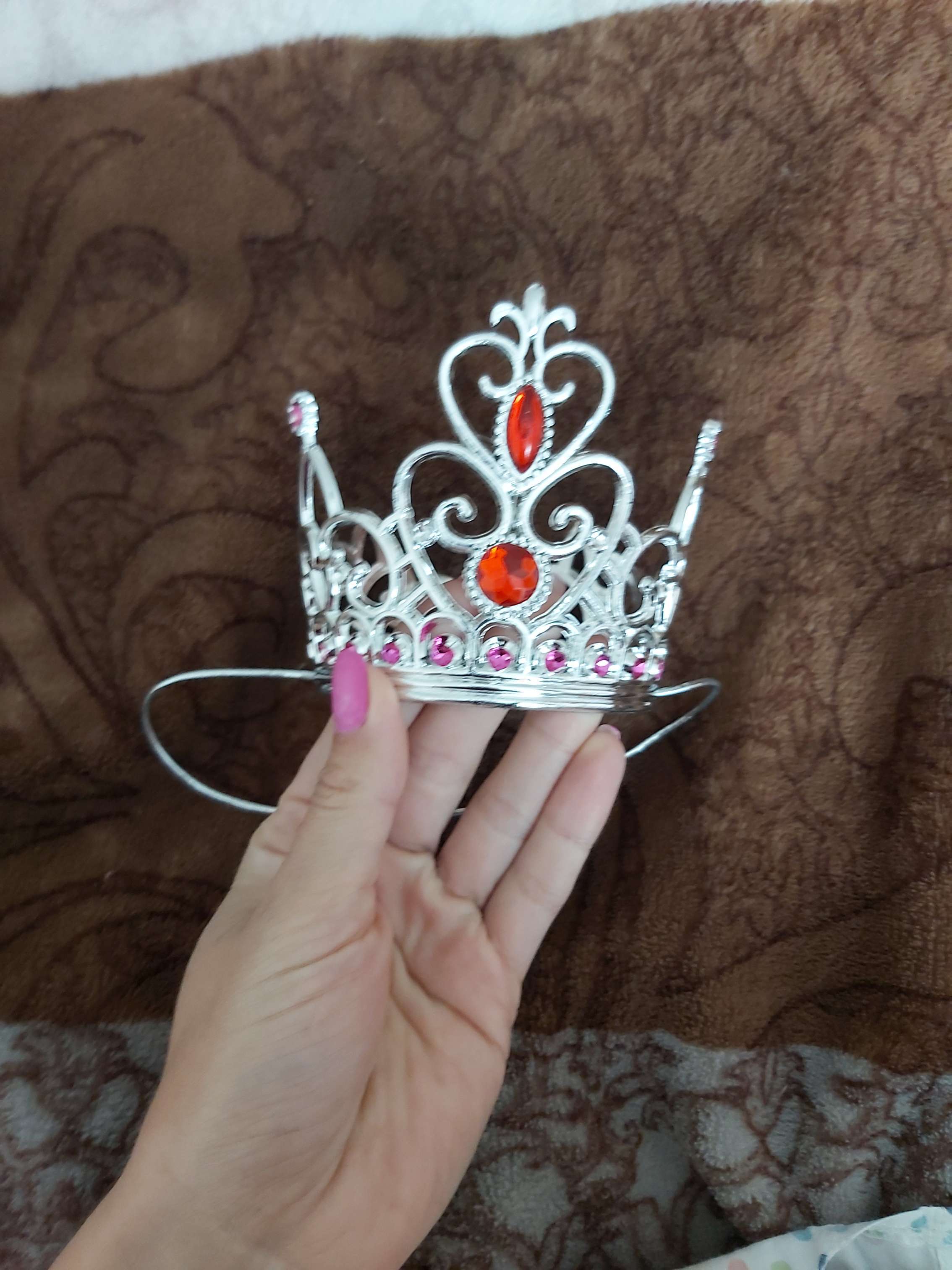 Фотография покупателя товара Корона «Принцесса», с двумя рубинами, серебристая - Фото 1