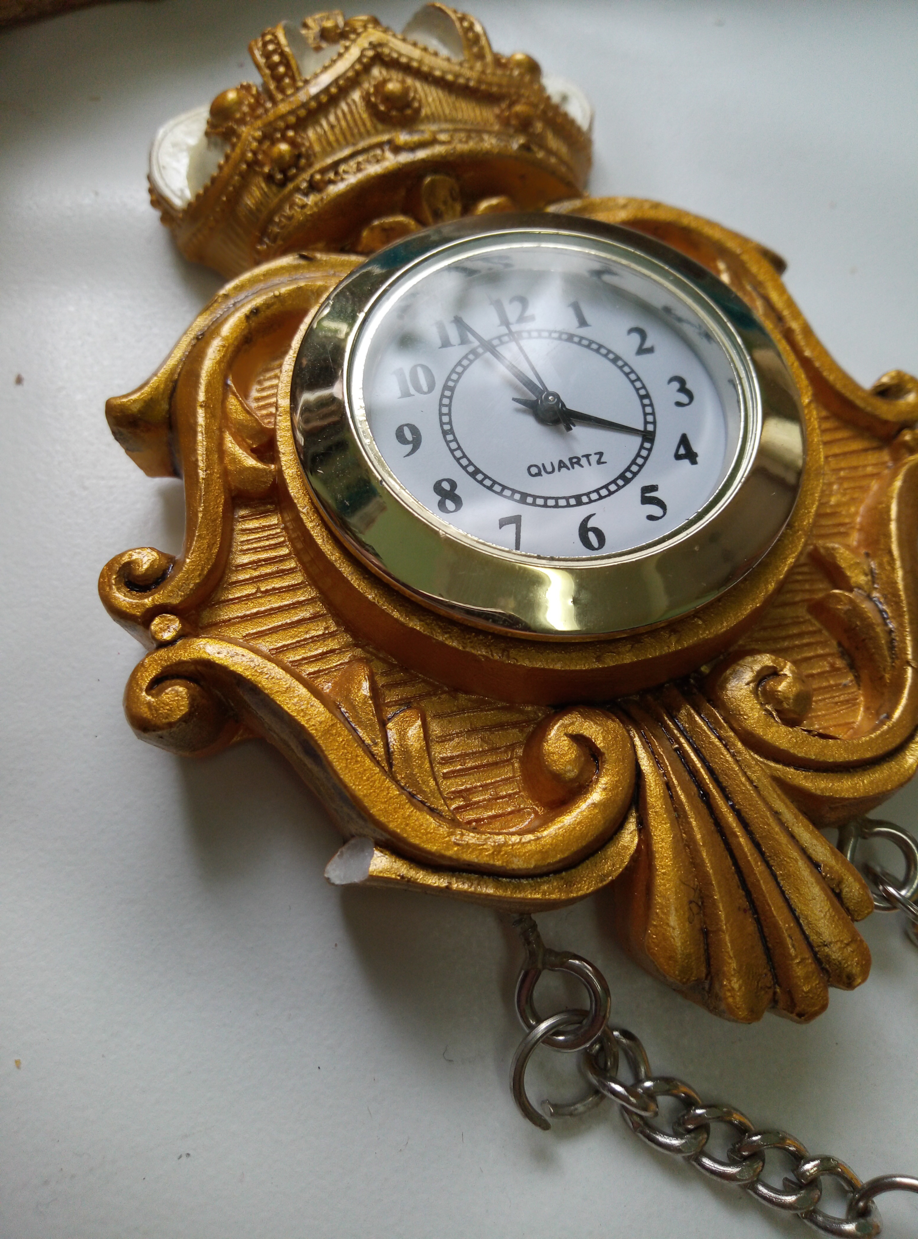Фотография покупателя товара Часы настенные с магнитом полистоун МИКС (7 артикулов)