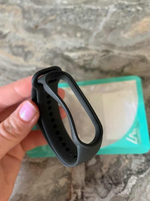 Фотография покупателя товара Ремешок для фитнес-браслета Mi Band 5/6 LuazON, силиконовый, черный - Фото 13
