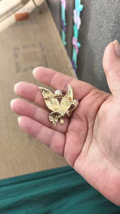 Фотография покупателя товара Брошь «Бабочка абстракция», цветная в золоте - Фото 2