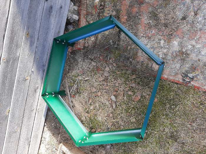 Фотография покупателя товара Клумба оцинкованная, d = 80 см, h = 15 см, ярко-зелёная, Greengo - Фото 4