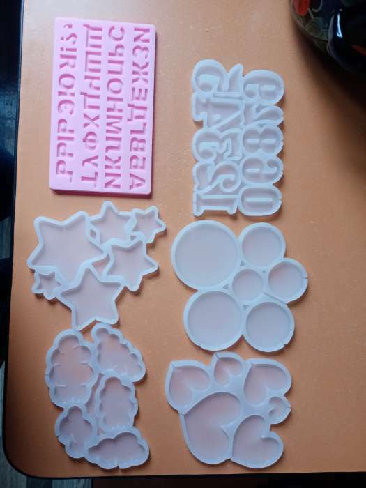 Фотография покупателя товара Форма для леденцов Доляна «Кругляши», силикон, 17×15.5×0.7 см, 6 ячеек, прозрачная - Фото 10