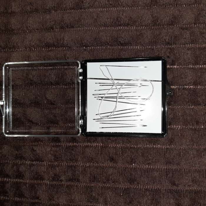 Фотография покупателя товара Игольница магнитная, с иглами, 7 × 8 см, цвет МИКС - Фото 2