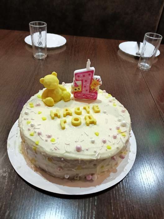 Фотография покупателя товара Свеча в торт "Мне годик!" с жирафом и совой, 9,7 см, 12 мин, 40 г - Фото 2
