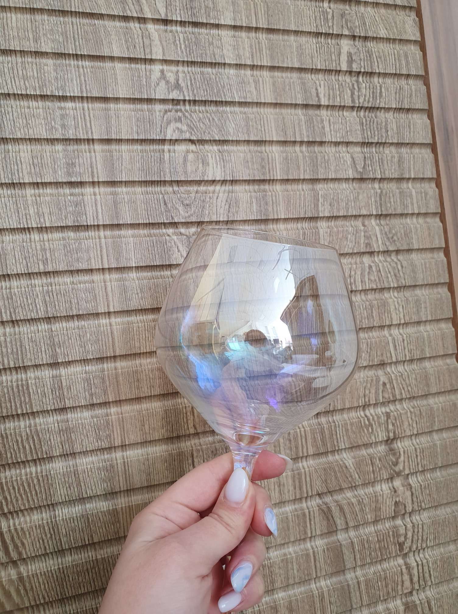 Фотография покупателя товара Бокал из стекла для вина Magistro «Иллюзия», 550 мл, 10×24 см, цвет перламутровый - Фото 1