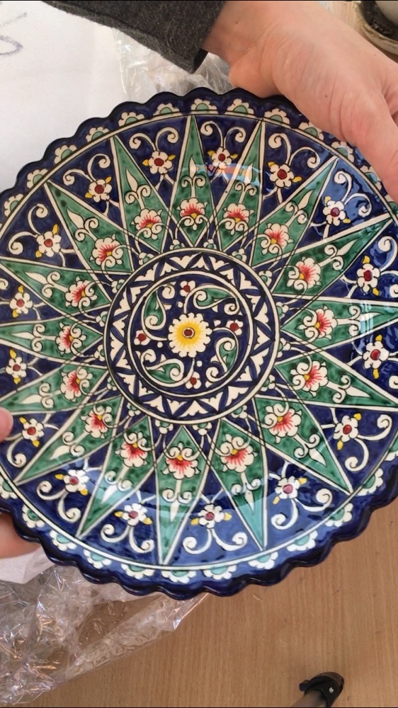 Фотография покупателя товара Тарелка Риштанская Керамика "Цветы", синяя, рельефная, 25 см
