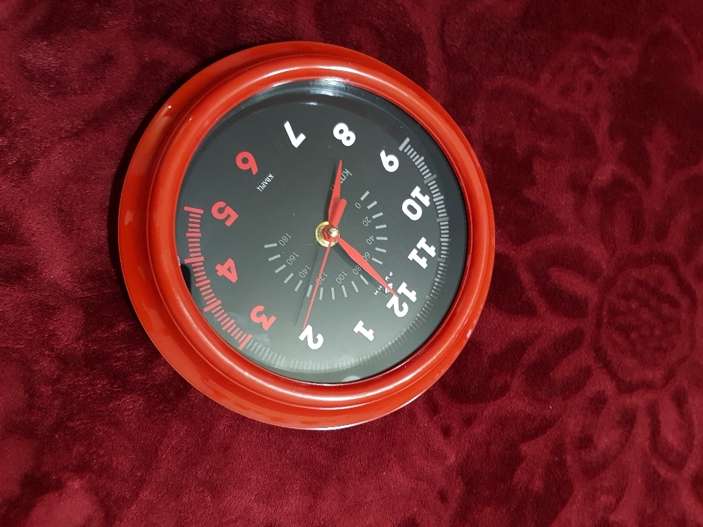 Фотография покупателя товара Часы настенные, интерьерные "Спидометр", 21х21 см, бесшумные - Фото 3