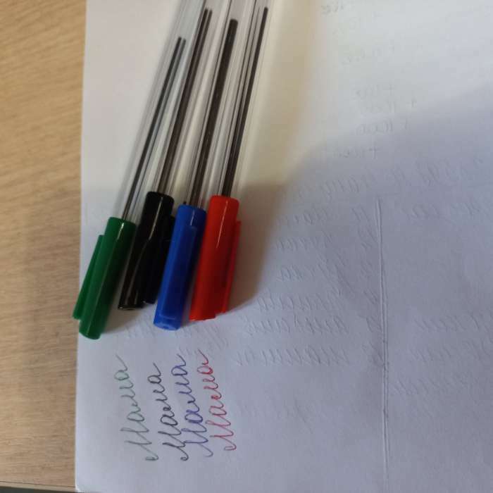 Фотография покупателя товара Набор ручек шариковых 4 цвета, стержень 1,0 мм синий, красный, чёрный, зелёный, корпус прозрачный - Фото 1