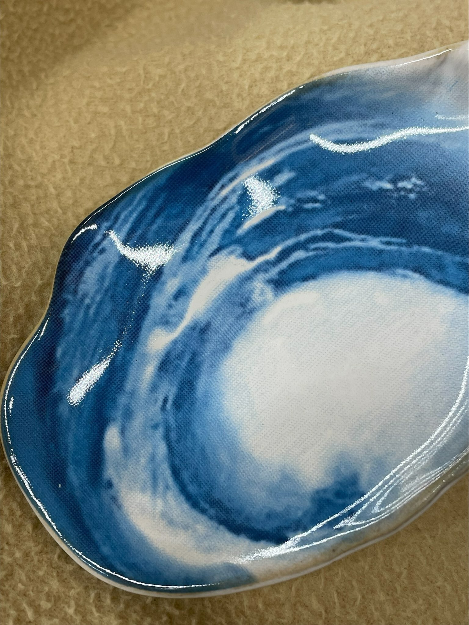 Фотография покупателя товара Соусник керамический «Морская ракушка», 8 х 13 см, 25 мл., цвет белый-голубой - Фото 2