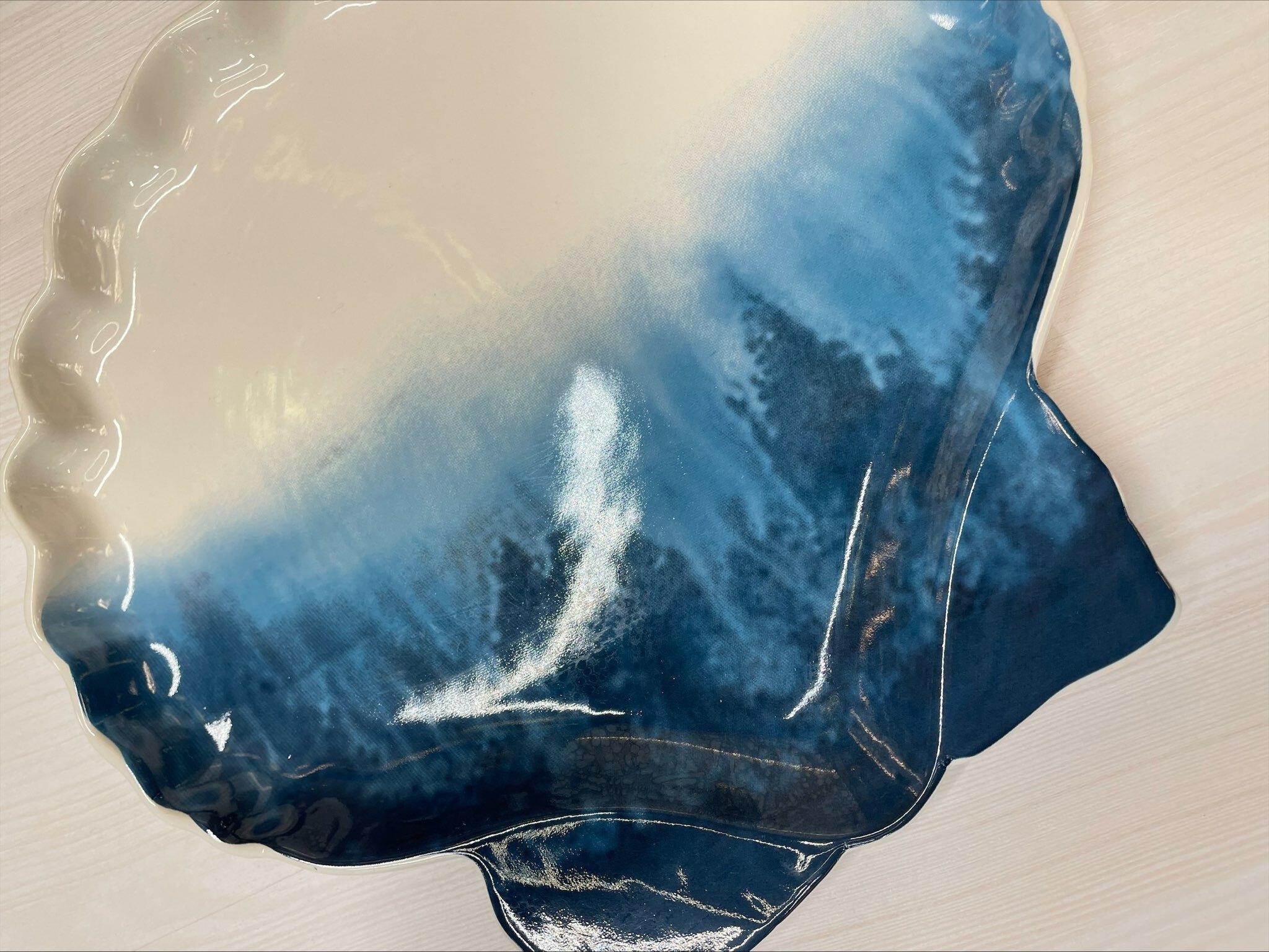 Фотография покупателя товара Блюдо керамическое для подачи «Морская ракушка», 27 х 25 см, цвет белый - Фото 3