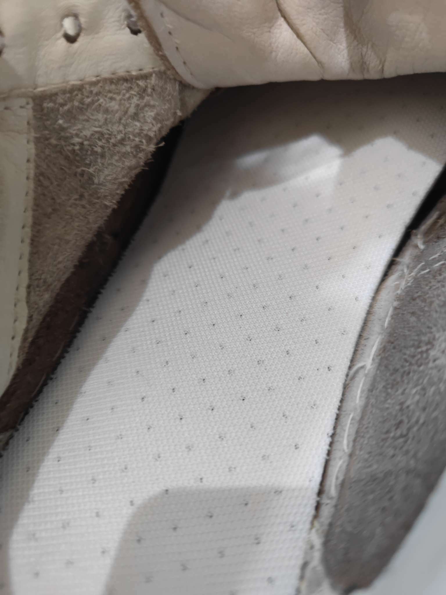 Фотография покупателя товара Стельки для обуви, универсальные, с подпяточником, дышащие, р-р RU до 46 (р-р Пр-ля до 47), 29 см, пара, цвет белый