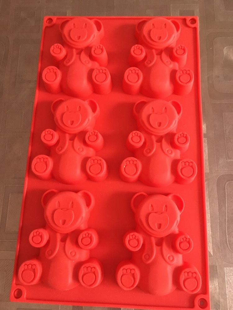 Фотография покупателя товара Форма для выпечки Доляна «Животные. Мишка», силикон, 28,5×17 см, 6 ячеек (8,5×7 см), цвет оранжевый - Фото 14