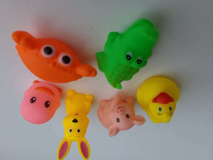 Фотография покупателя товара Резиновые игрушки для ванны Крошка Я «Малыши», с пищалкой, в наборе 6 шт. - Фото 1