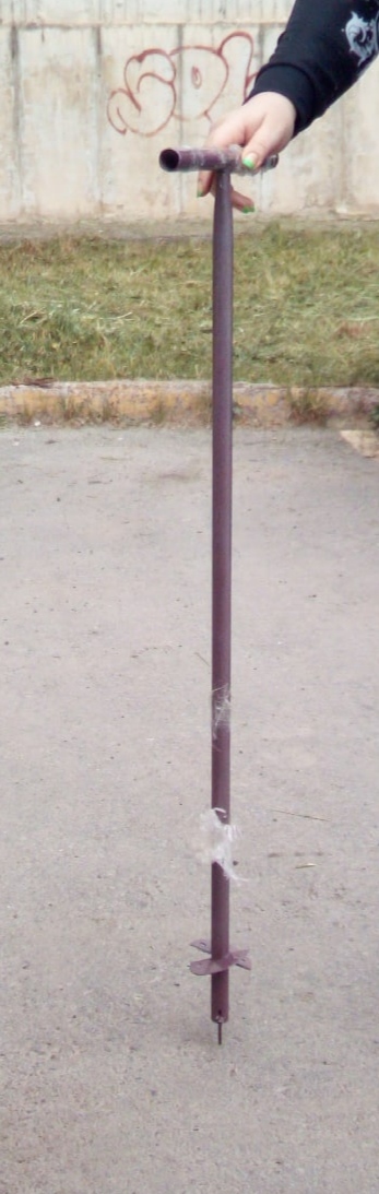 Фотография покупателя товара Бур садовый, шнековый, d=200 мм, длина 2 м, цвет МИКС