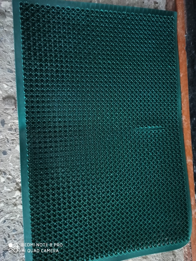 Фотография покупателя товара Покрытие ковровое щетинистое «Травка», 39×59 см, цвет тёмно-зелёный - Фото 7