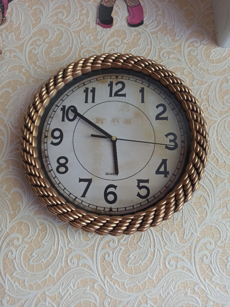 Фотография покупателя товара Часы настенные "Плетёнка", d-26 см, циферблат 21 см, дискретный ход - Фото 1