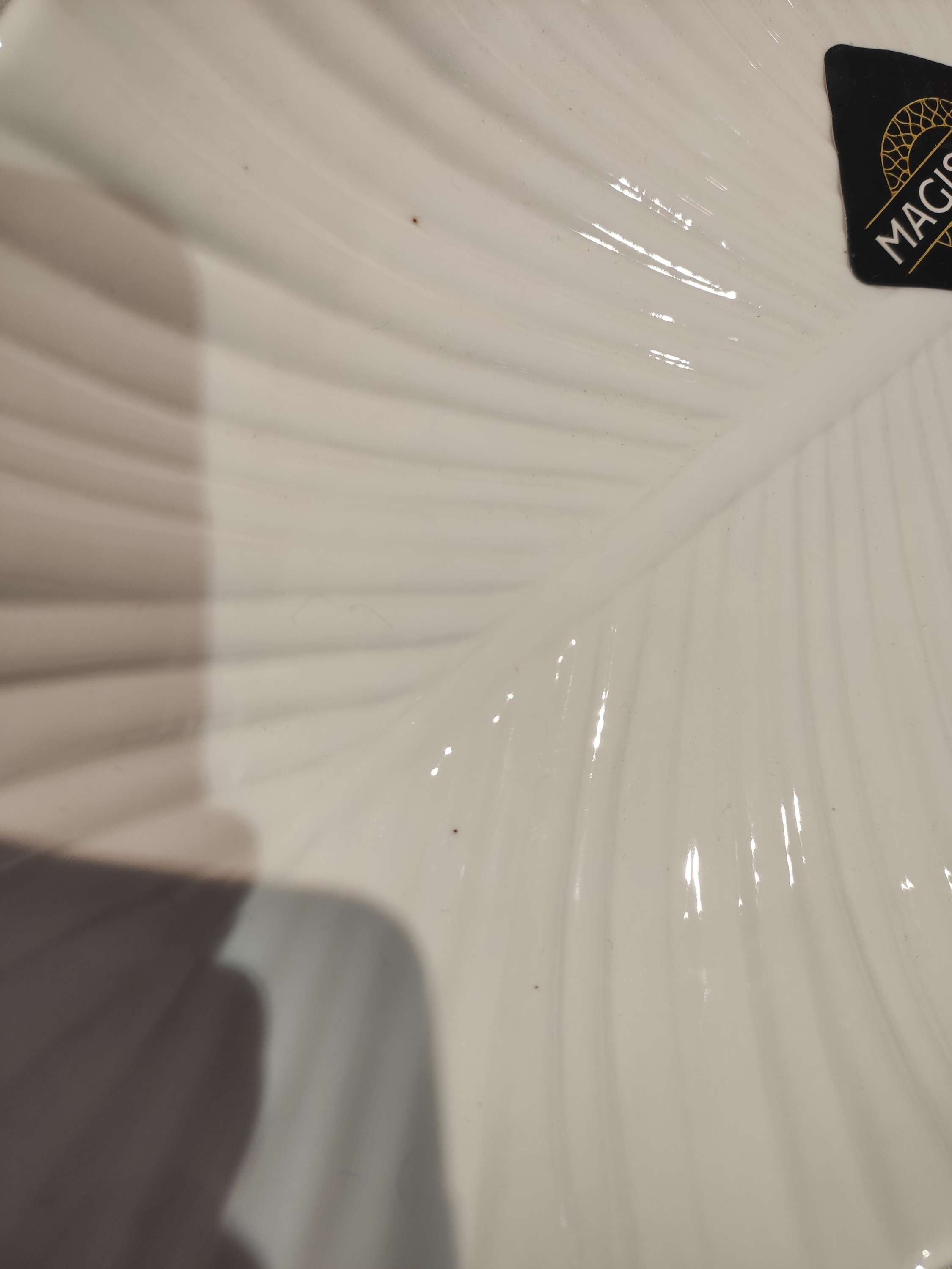 Фотография покупателя товара Блюдо фарфоровое Magistro «Лист», 31×22×3,5 см, цвет белый - Фото 28