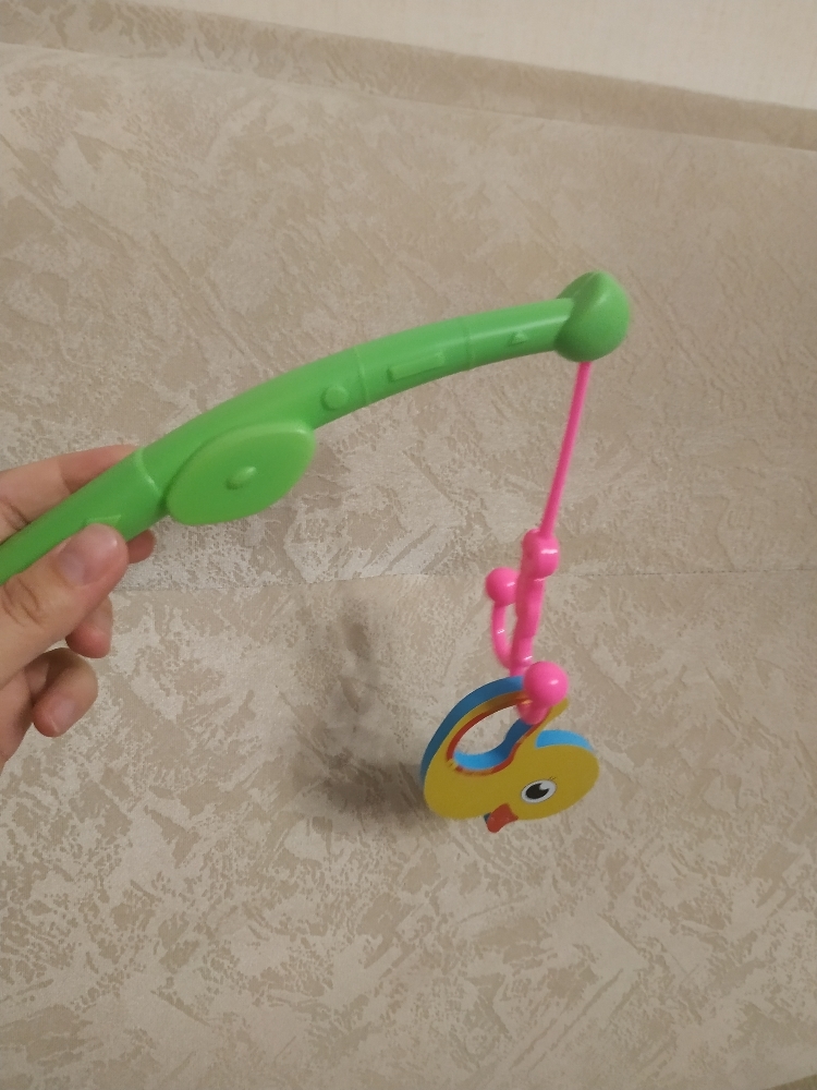 Фотография покупателя товара Набор игрушек для ванны «Уточки»: наклейки из EVA, 3 шт. + удочка - Фото 3