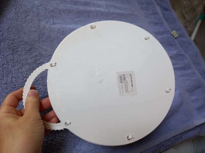 Фотография покупателя товара Кашпо пластиковое для цветов настенное «Плетёнка», 900 мл, цвет МИКС - Фото 5