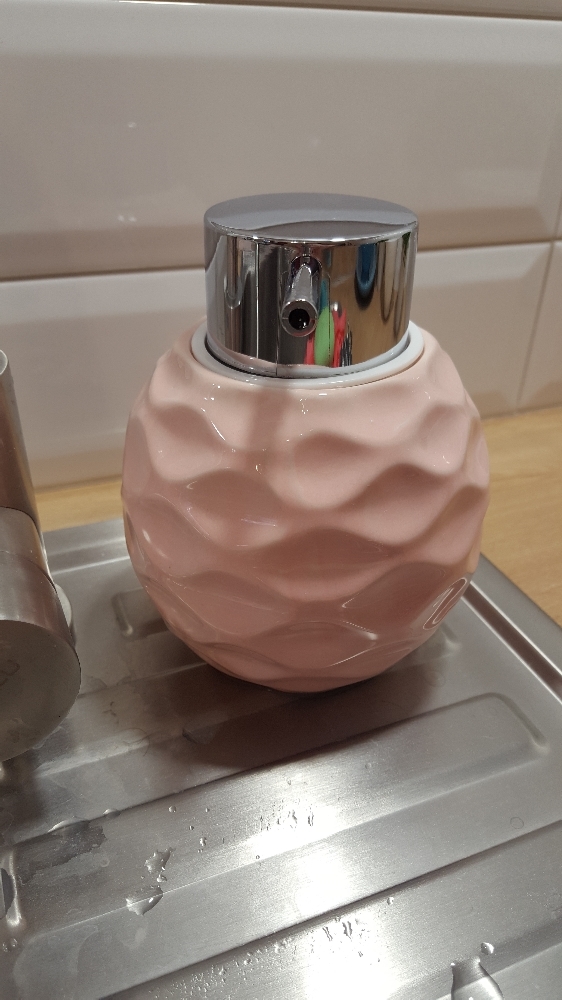 Фотография покупателя товара Дозатор для жидкого мыла Доляна «Нежность», 400 мл, цвет розовый - Фото 1