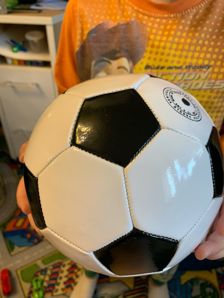 Фотография покупателя товара Мяч футбольный ONLYTOP, PVC, машинная сшивка, 32 панели, р. 3 - Фото 3