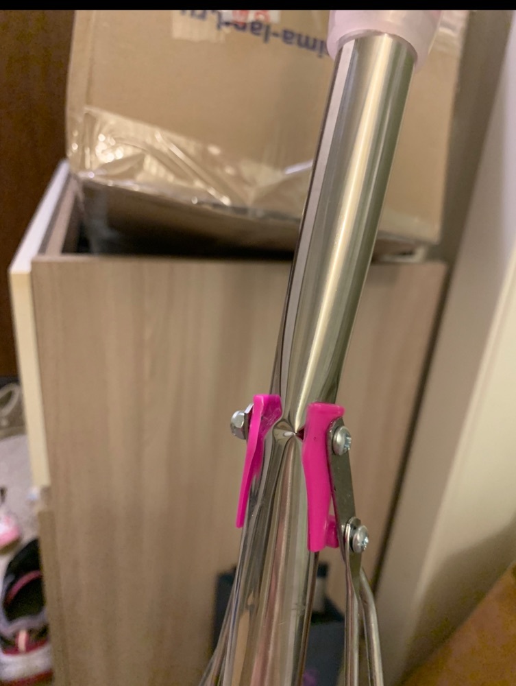 Фотография покупателя товара Швабра для мытья пола с двойным роликовым отжимом Доляна, насадка ПВА 37×6 см, телескопическая стальная ручка 115 см, цвет МИКС