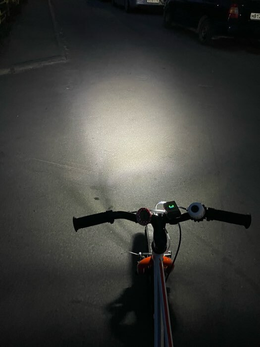 Фотография покупателя товара Фонарь велосипедный передний аккумуляторный, водонепроницаемый, 6 режимов - Фото 3